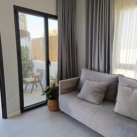 Apartamentos Madreselva Fernan Perez 外观 照片