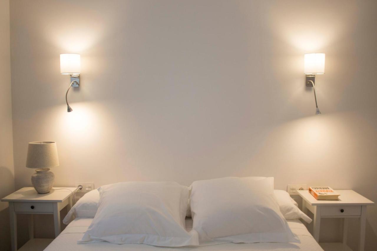 Apartamentos Madreselva Fernan Perez 外观 照片