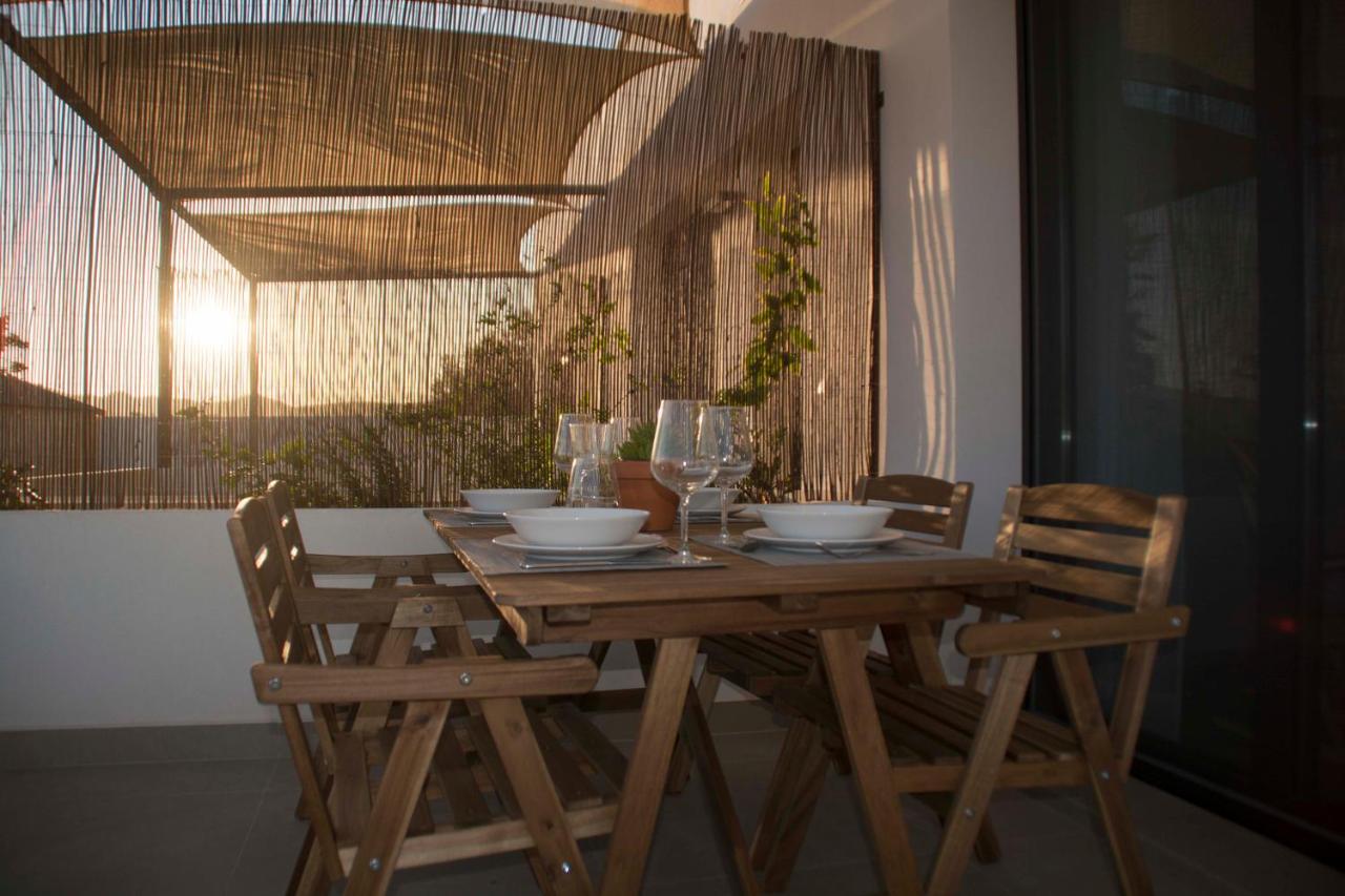 Apartamentos Madreselva Fernan Perez 外观 照片
