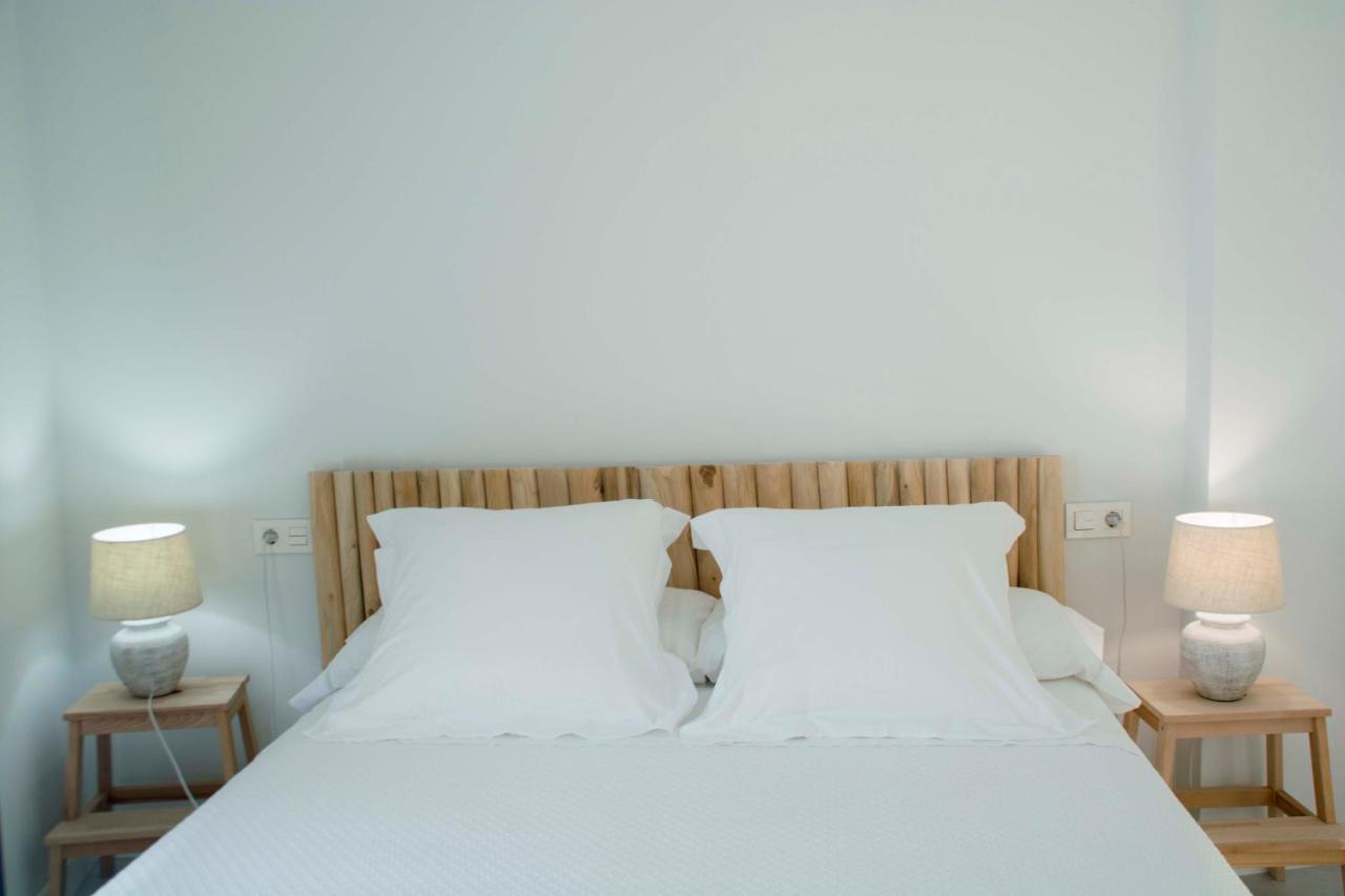 Apartamentos Madreselva Fernan Perez 外观 照片