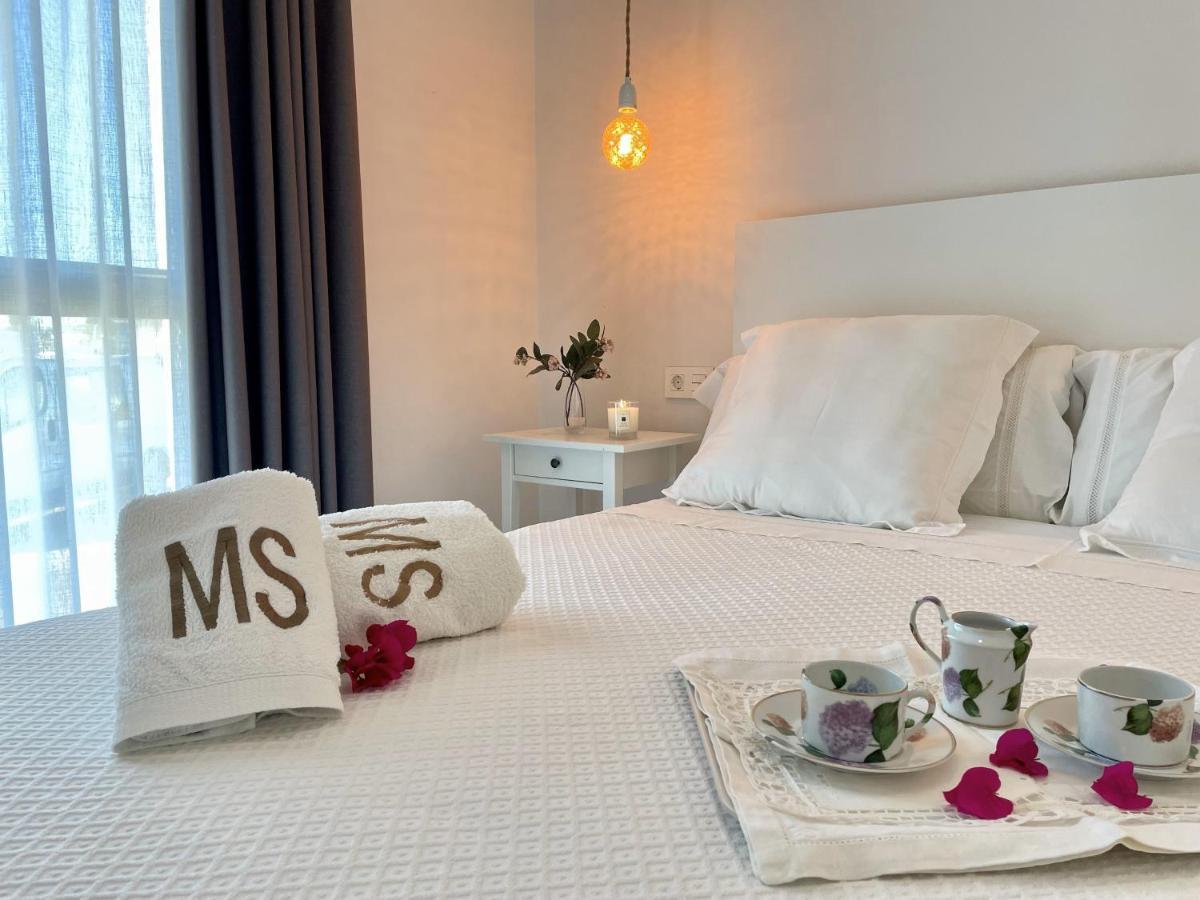 Apartamentos Madreselva Fernan Perez 外观 照片