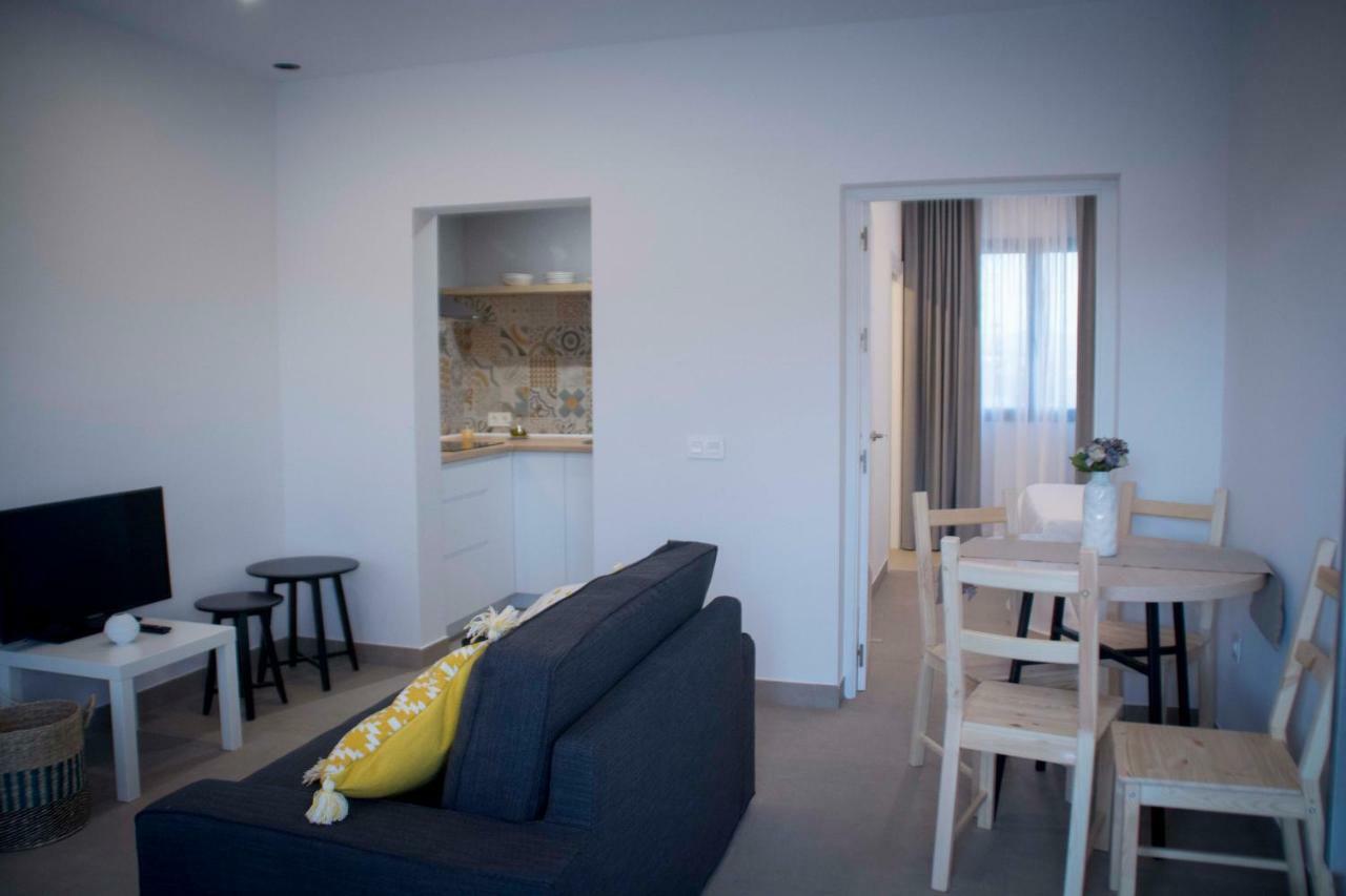 Apartamentos Madreselva Fernan Perez 外观 照片