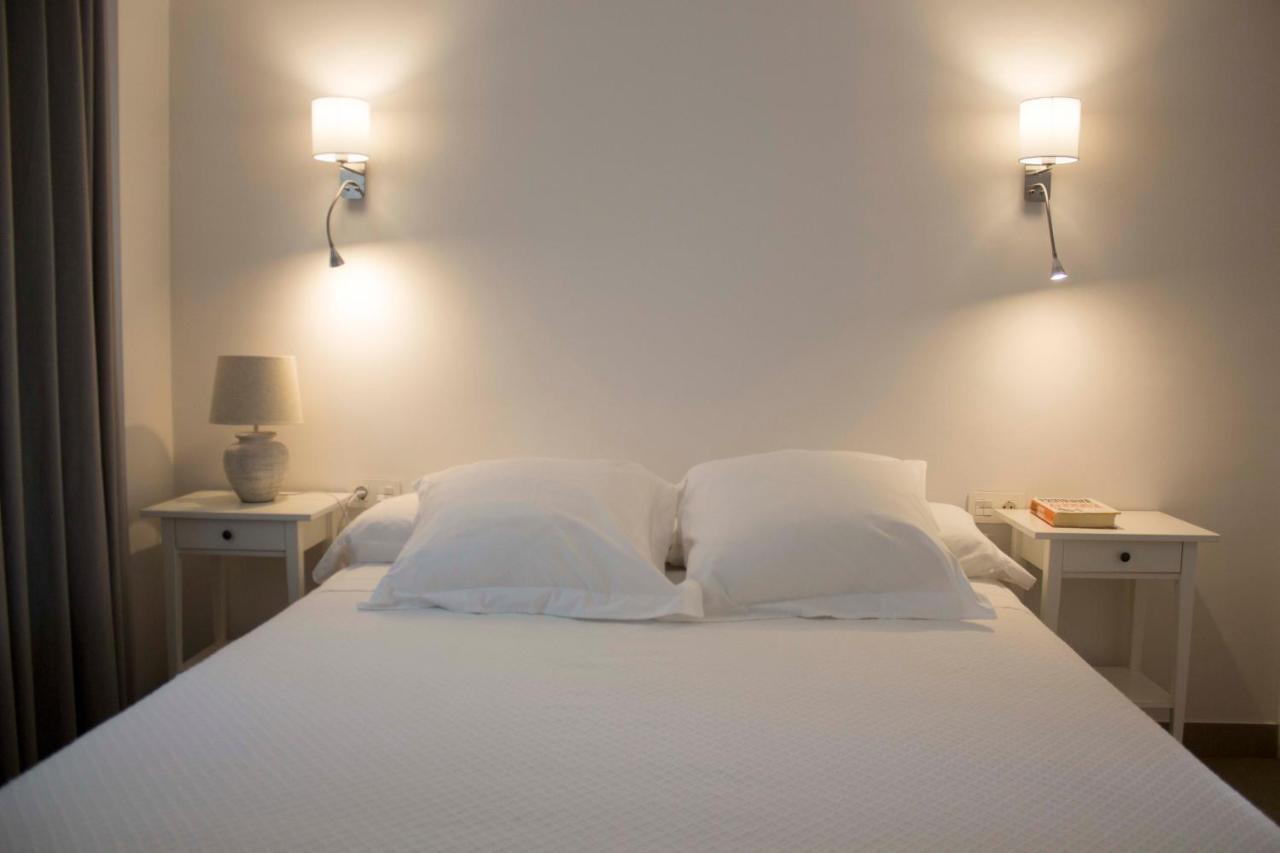 Apartamentos Madreselva Fernan Perez 外观 照片
